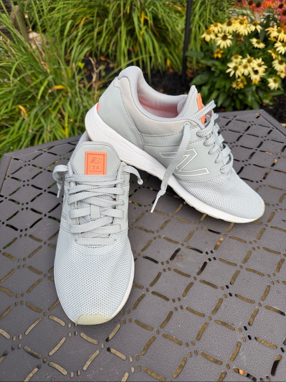 NEW BALANCE 24 Light Gray Sneakers